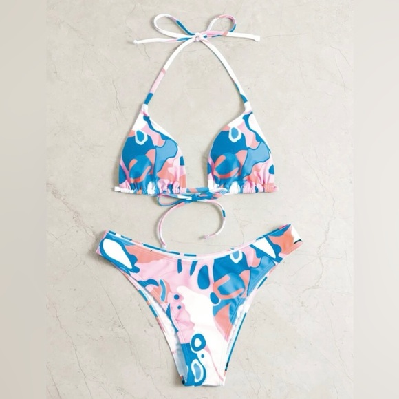 Bikini set! - Picture 3 of 5